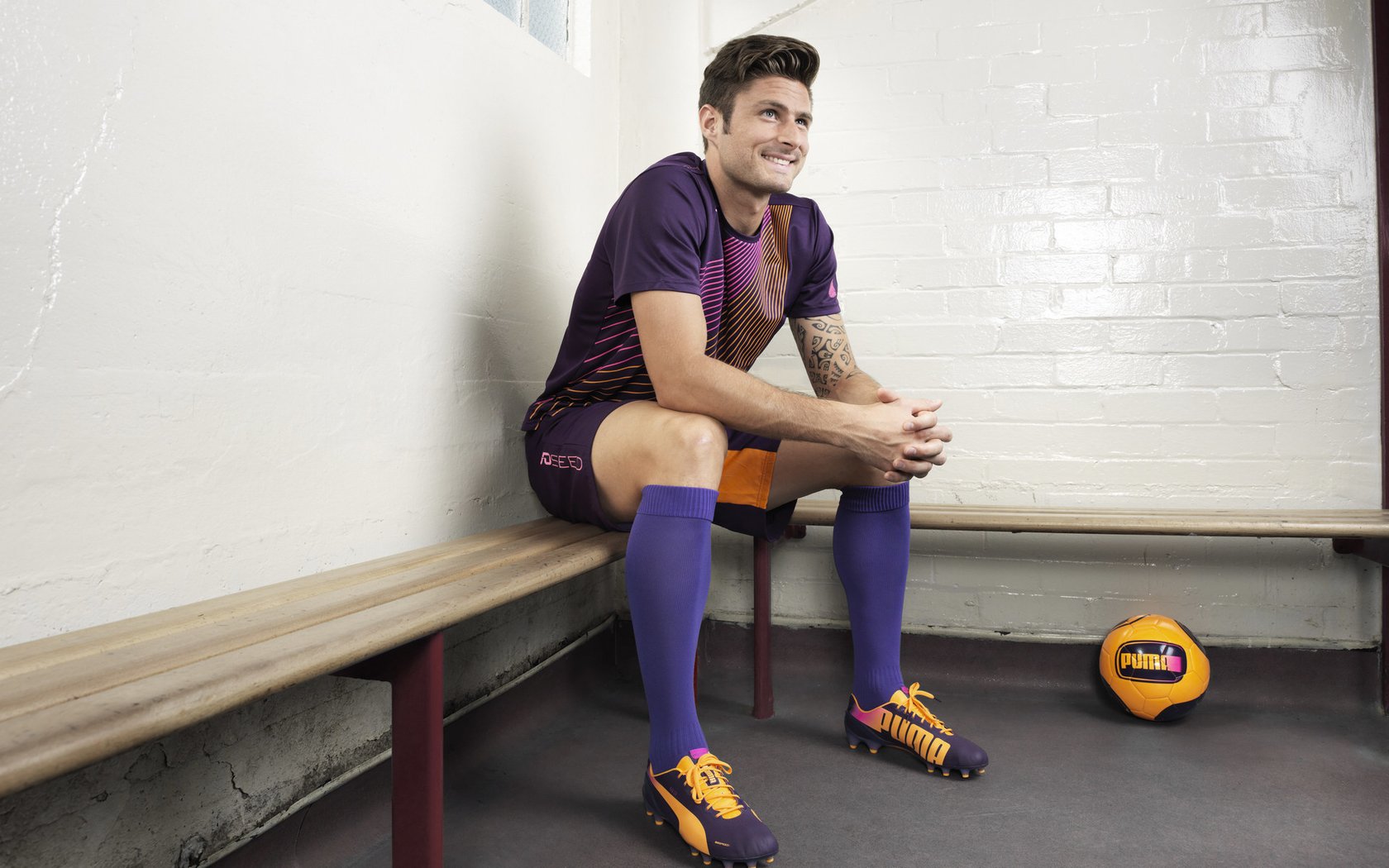 开云体育APP下载-德甲火力全开：豪门进球如潮！，德甲intro